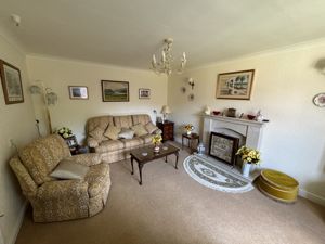 Lounge- click for photo gallery